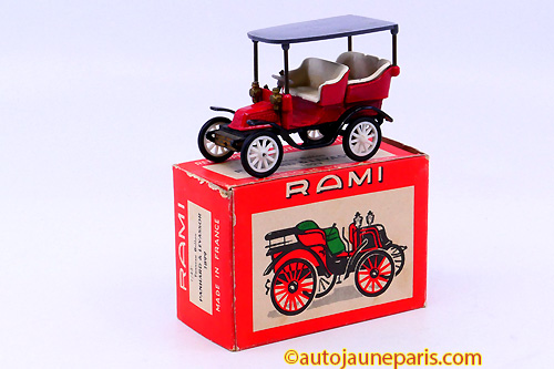 Ancien petit camion citerne SAVIEM GULF - Majorette Made in France